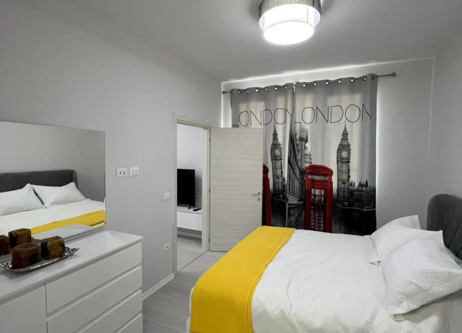 Maisonova Deluxe Tirana 0*,  Albanie