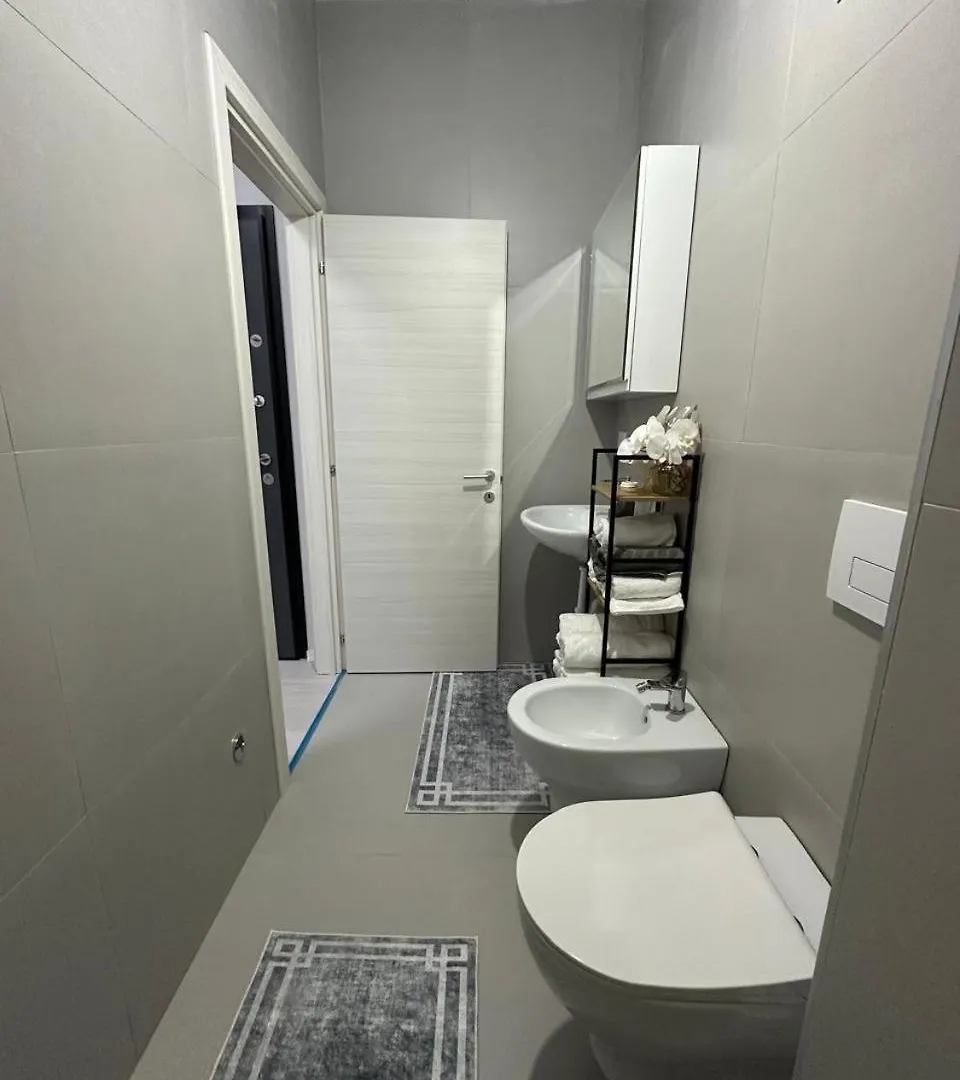 Maisonova Deluxe Tirana 0*,